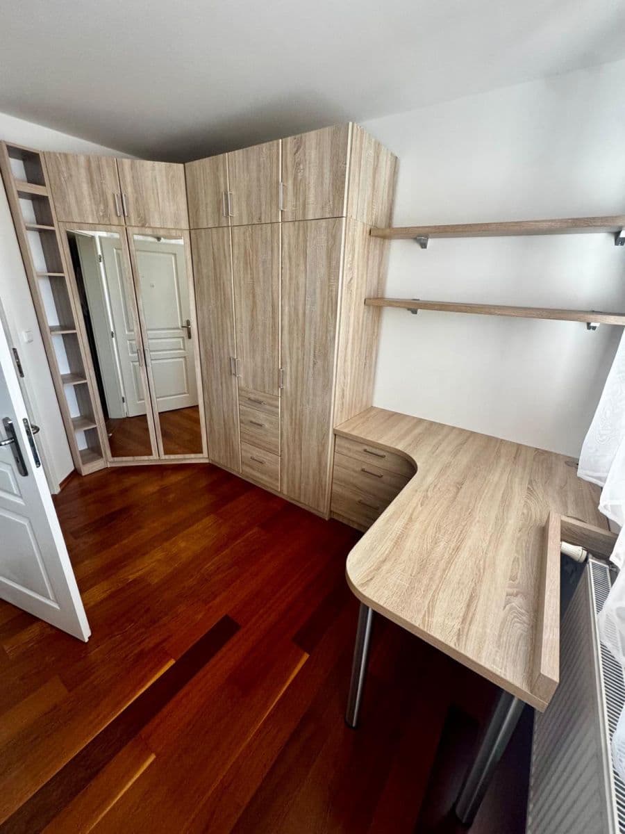 Prenájom bytu 3-izbový 65 m², Trojmezní, Šestajovice, Středočeský kraj Prenájom bytu 3-izbový 65 m², Trojmezní, Šestajovice, Středočeský kraj