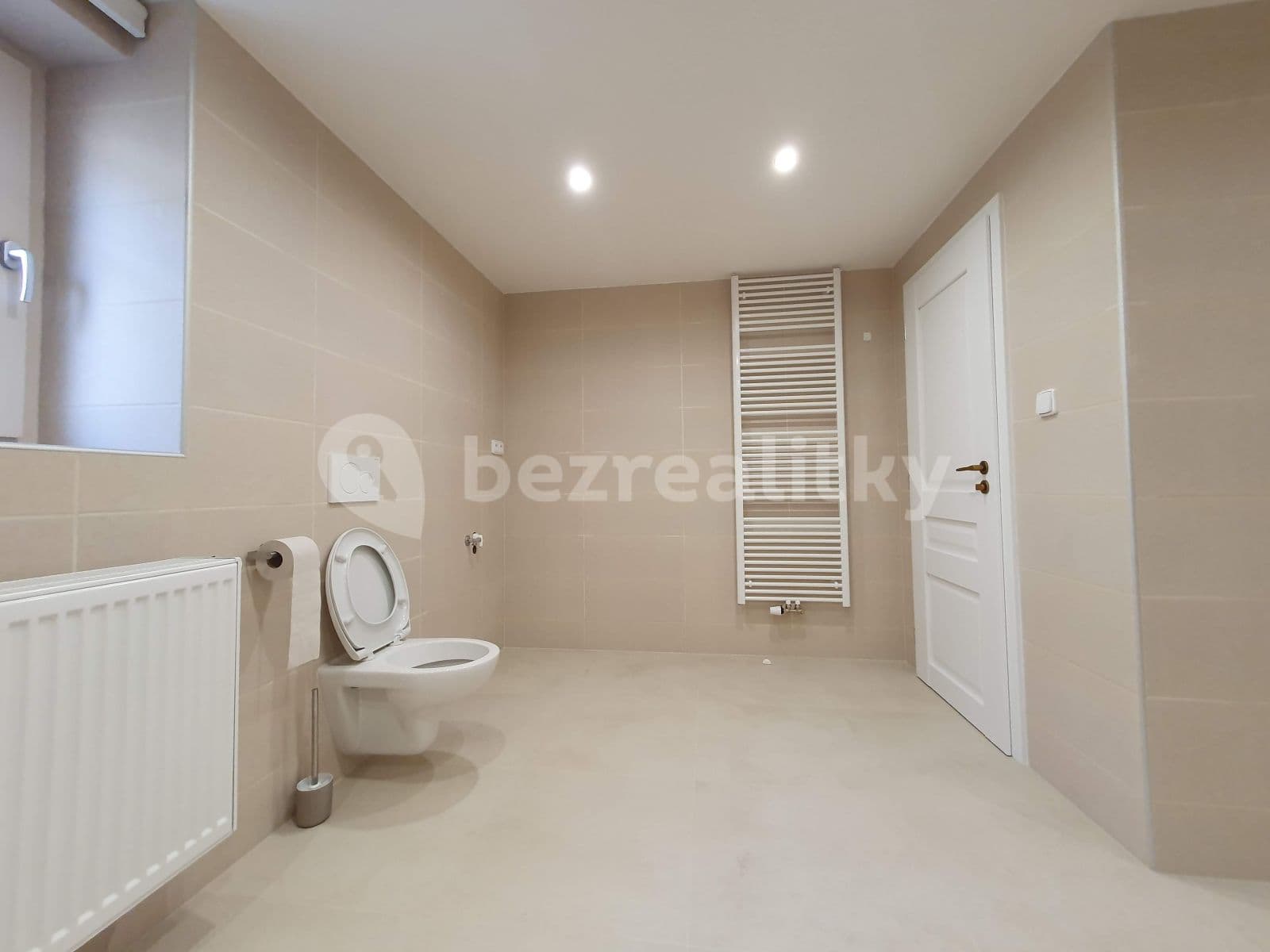 Prenájom bytu 2-izbový 76 m², Vochovská, Plzeň, Plzeňský kraj Prenájom bytu 2-izbový 76 m², Vochovská, Plzeň, Plzeňský kraj
