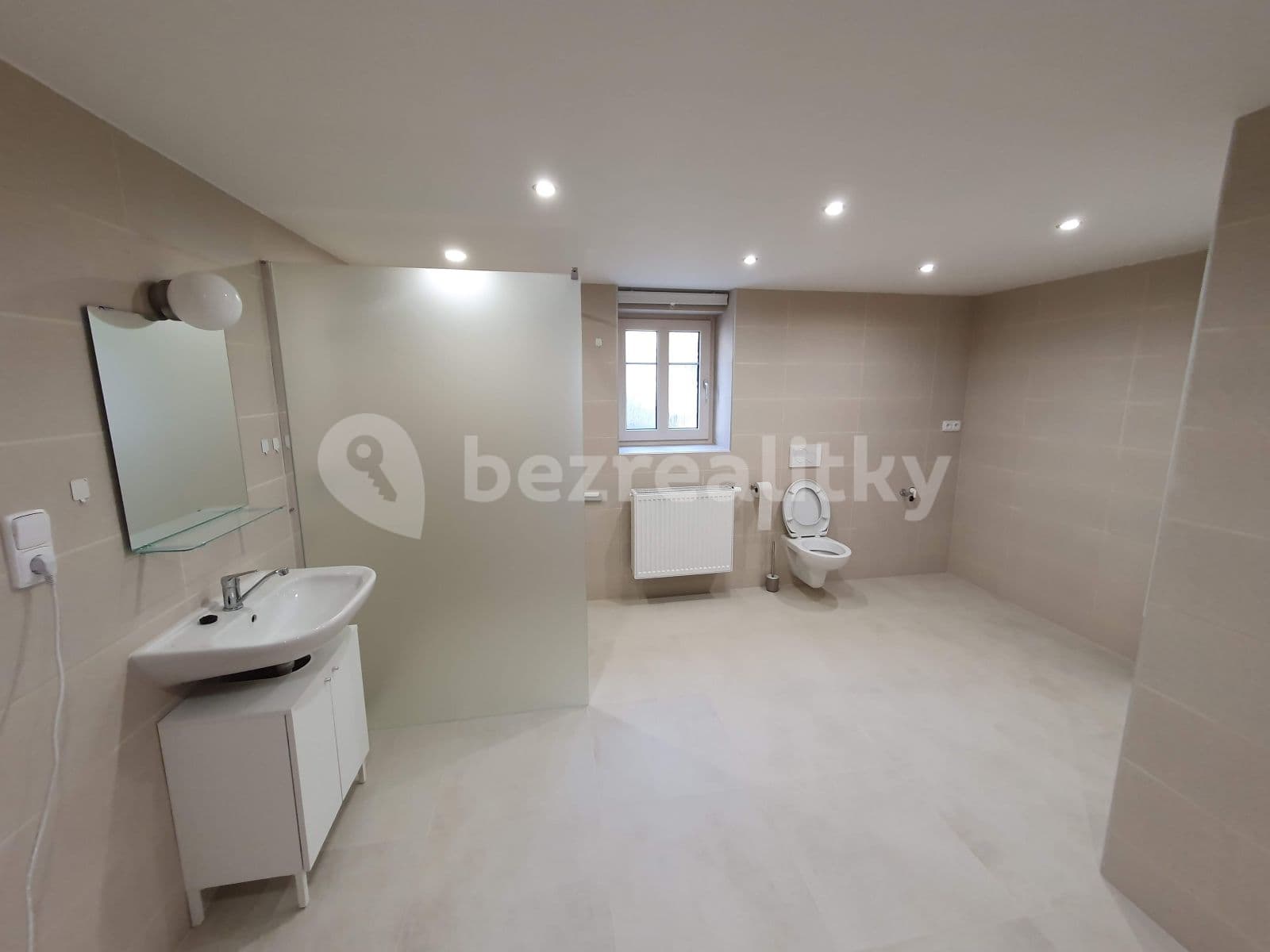 Prenájom bytu 2-izbový 76 m², Vochovská, Plzeň, Plzeňský kraj Prenájom bytu 2-izbový 76 m², Vochovská, Plzeň, Plzeňský kraj