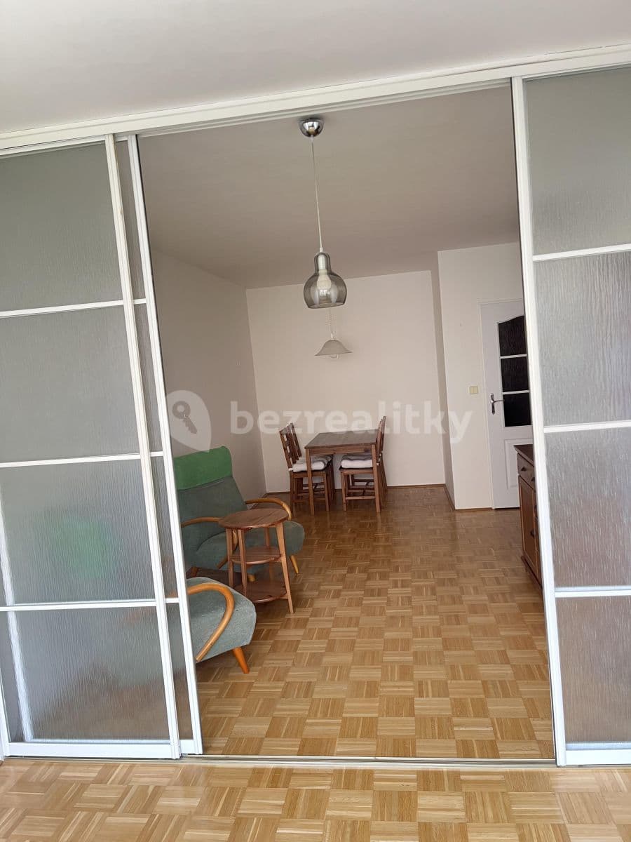 Prenájom bytu 1-izbový 41 m², Hnězdenská, Praha, Praha Prenájom bytu 1-izbový 41 m², Hnězdenská, Praha, Praha