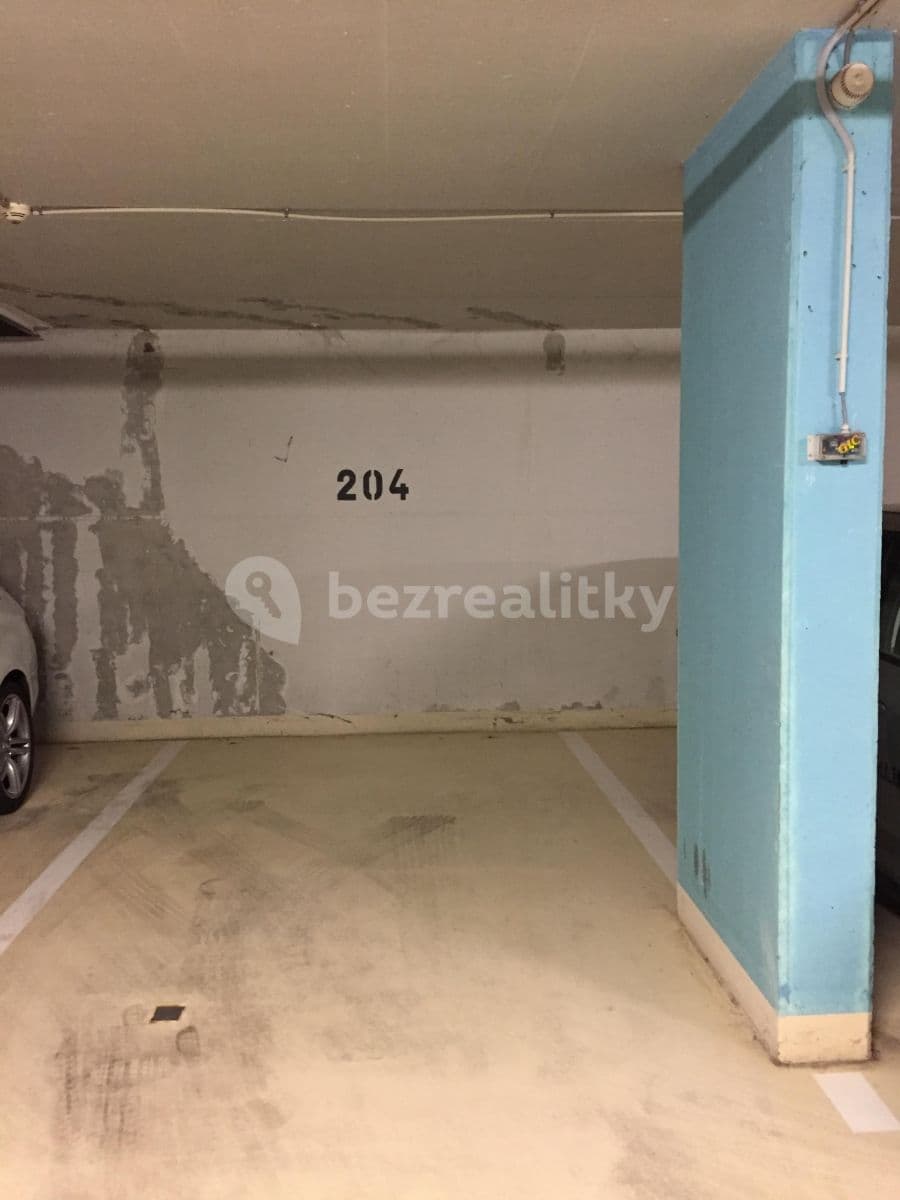 Prenájom garáže 12 m², Sluneční náměstí, Praha, Praha Prenájom garáže 12 m², Sluneční náměstí, Praha, Praha