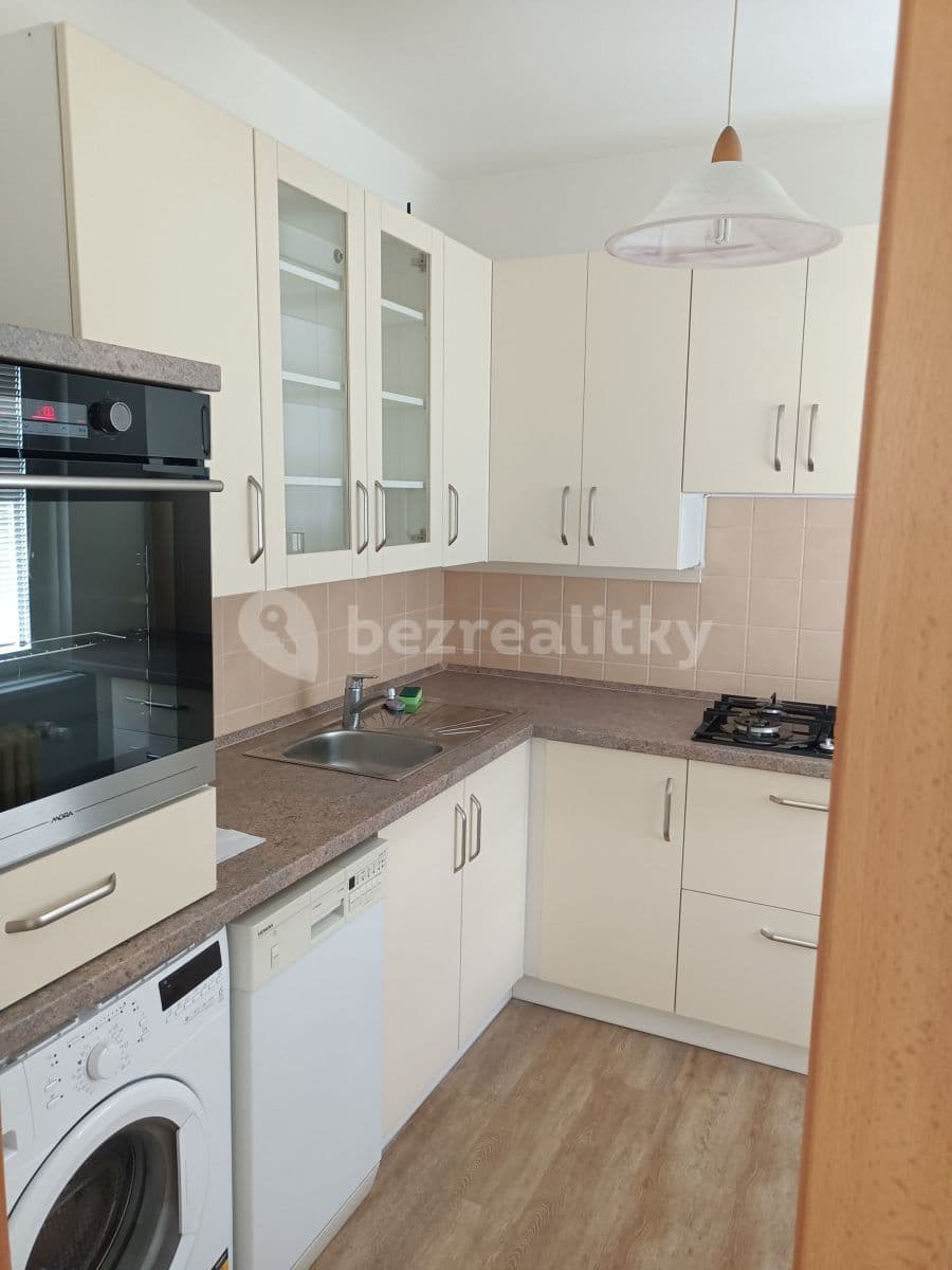 Prenájom bytu 3-izbový 55 m², Ostružinová, Praha, Praha Prenájom bytu 3-izbový 55 m², Ostružinová, Praha, Praha