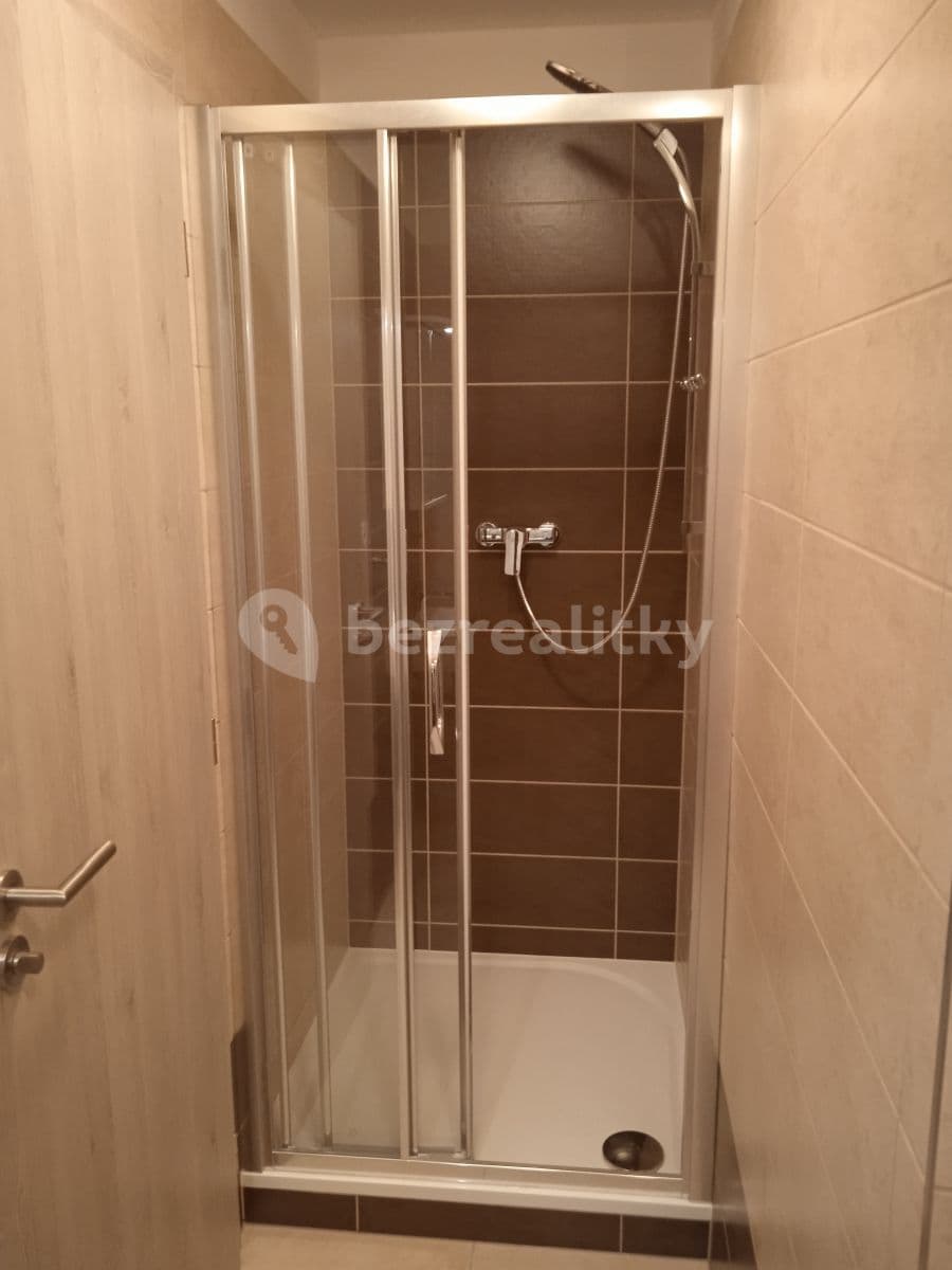 Prenájom bytu 1-izbový 32 m², Nerudova, Poděbrady, Středočeský kraj Prenájom bytu 1-izbový 32 m², Nerudova, Poděbrady, Středočeský kraj