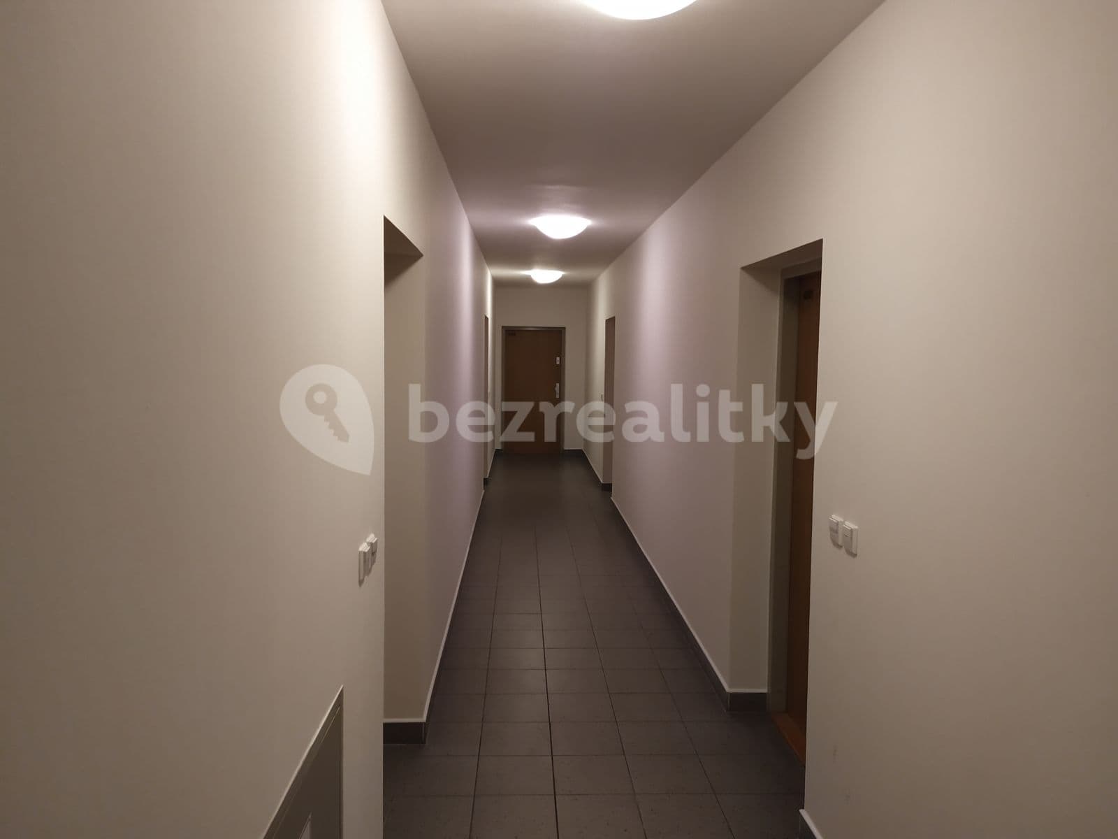 Prenájom bytu 1-izbový 39 m², U Měšťanského pivovaru, Praha, Praha Prenájom bytu 1-izbový 39 m², U Měšťanského pivovaru, Praha, Praha