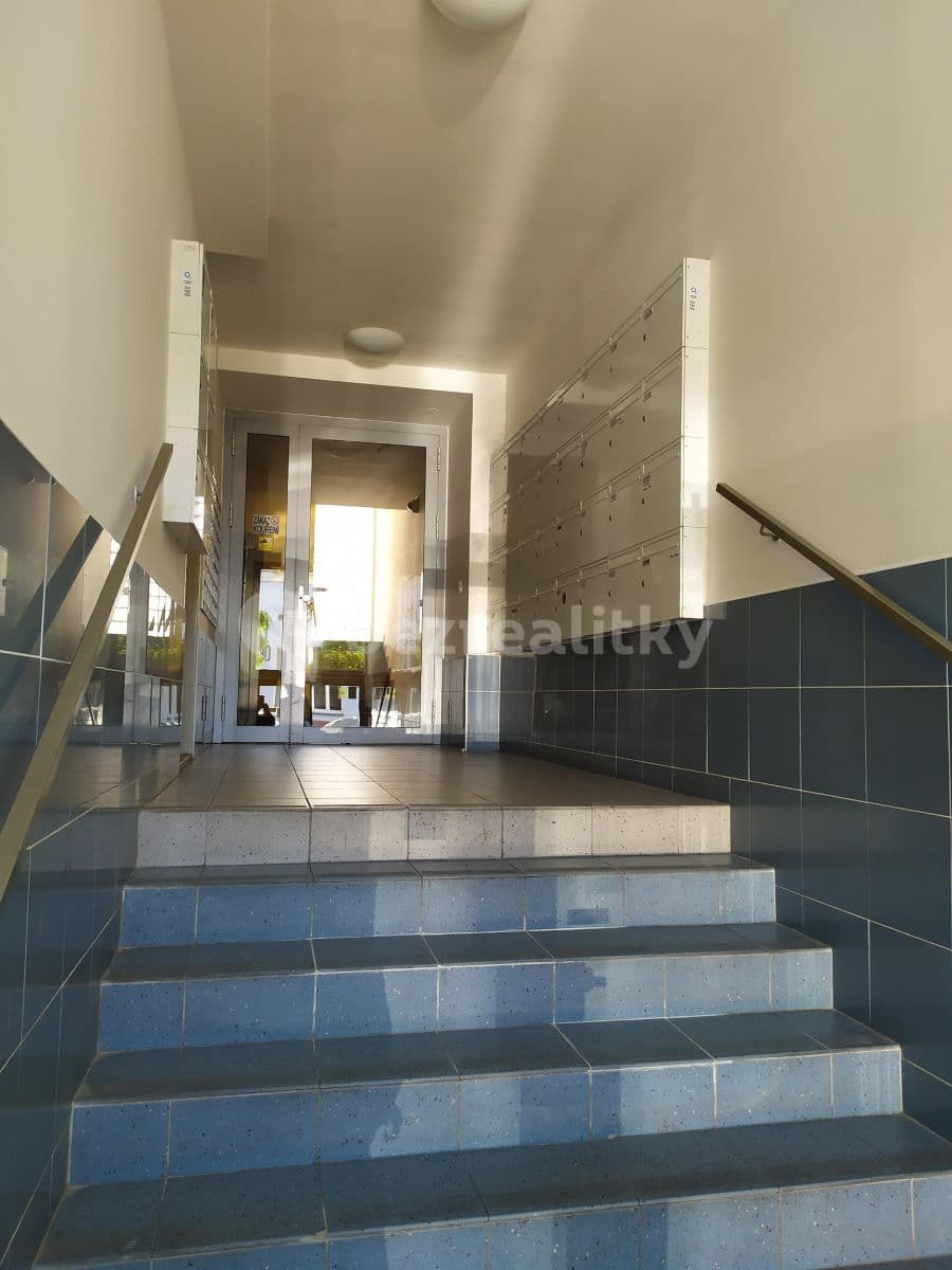 Prenájom bytu 1-izbový 39 m², U Měšťanského pivovaru, Praha, Praha Prenájom bytu 1-izbový 39 m², U Měšťanského pivovaru, Praha, Praha