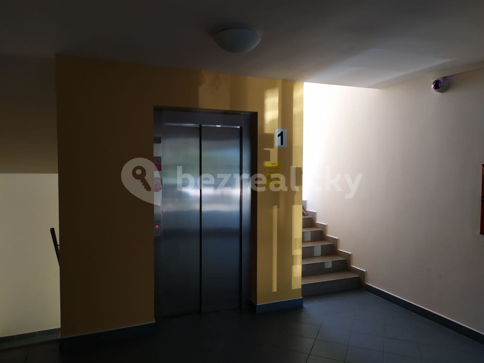 Prenájom bytu 1-izbový 39 m², U Měšťanského pivovaru, Praha, Praha Prenájom bytu 1-izbový 39 m², U Měšťanského pivovaru, Praha, Praha