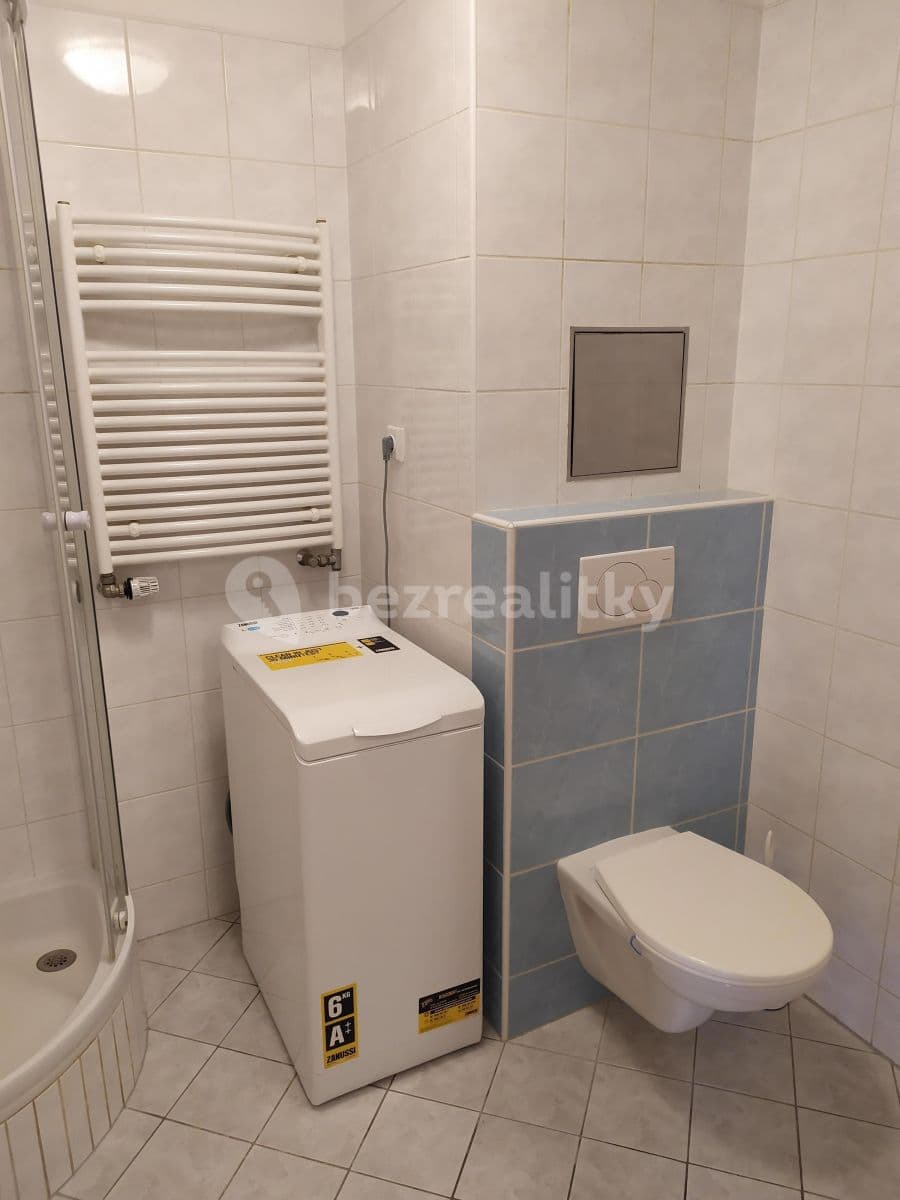 Prenájom bytu 1-izbový 39 m², U Měšťanského pivovaru, Praha, Praha Prenájom bytu 1-izbový 39 m², U Měšťanského pivovaru, Praha, Praha