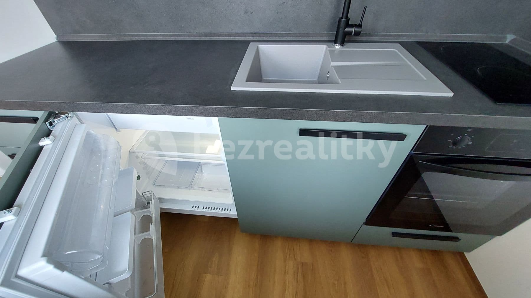 Prenájom bytu Garsoniéra 33 m², Děkanská vinice Ⅱ, Praha, Praha Prenájom bytu Garsoniéra 33 m², Děkanská vinice Ⅱ, Praha, Praha