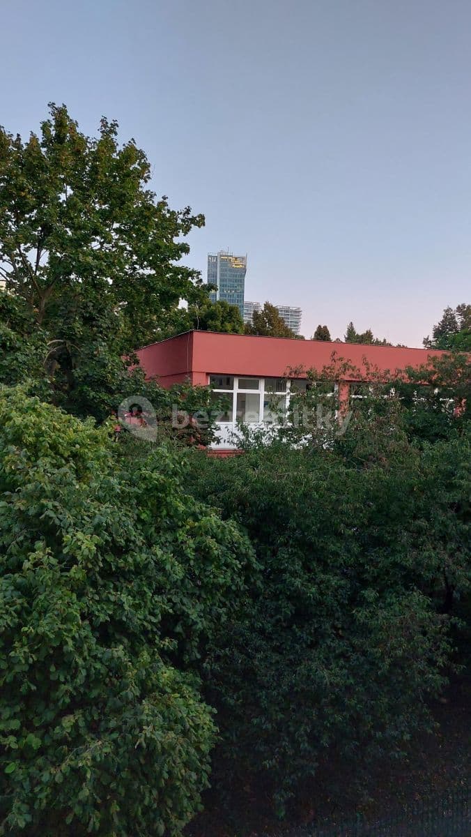 Prenájom bytu Garsoniéra 33 m², Děkanská vinice Ⅱ, Praha, Praha Prenájom bytu Garsoniéra 33 m², Děkanská vinice Ⅱ, Praha, Praha