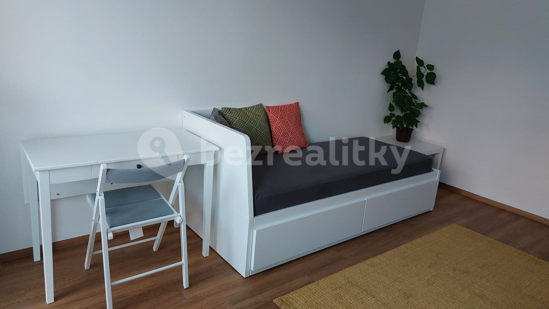 Prenájom bytu Garsoniéra 33 m², Děkanská vinice Ⅱ, Praha, Praha Prenájom bytu Garsoniéra 33 m², Děkanská vinice Ⅱ, Praha, Praha