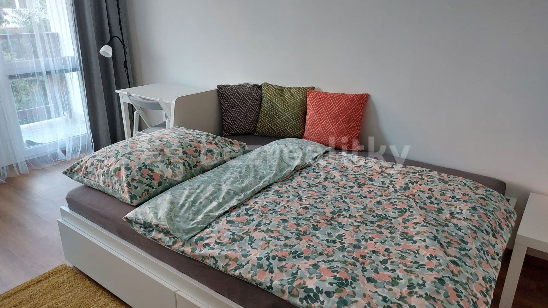 Prenájom bytu Garsoniéra 33 m², Děkanská vinice Ⅱ, Praha, Praha Prenájom bytu Garsoniéra 33 m², Děkanská vinice Ⅱ, Praha, Praha