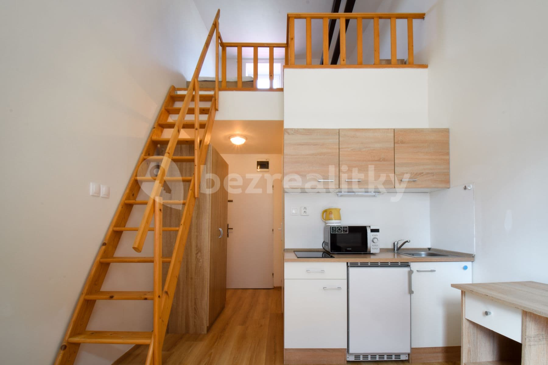 Prenájom bytu 1-izbový 23 m², Hybešova, Brno, Jihomoravský kraj Prenájom bytu 1-izbový 23 m², Hybešova, Brno, Jihomoravský kraj