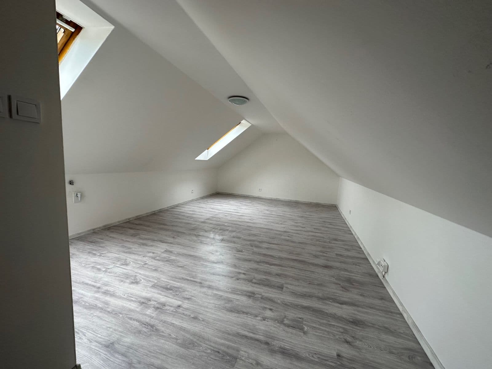 Prenájom bytu 1-izbový 35 m², Svobody, Liberec, Liberecký kraj Prenájom bytu 1-izbový 35 m², Svobody, Liberec, Liberecký kraj