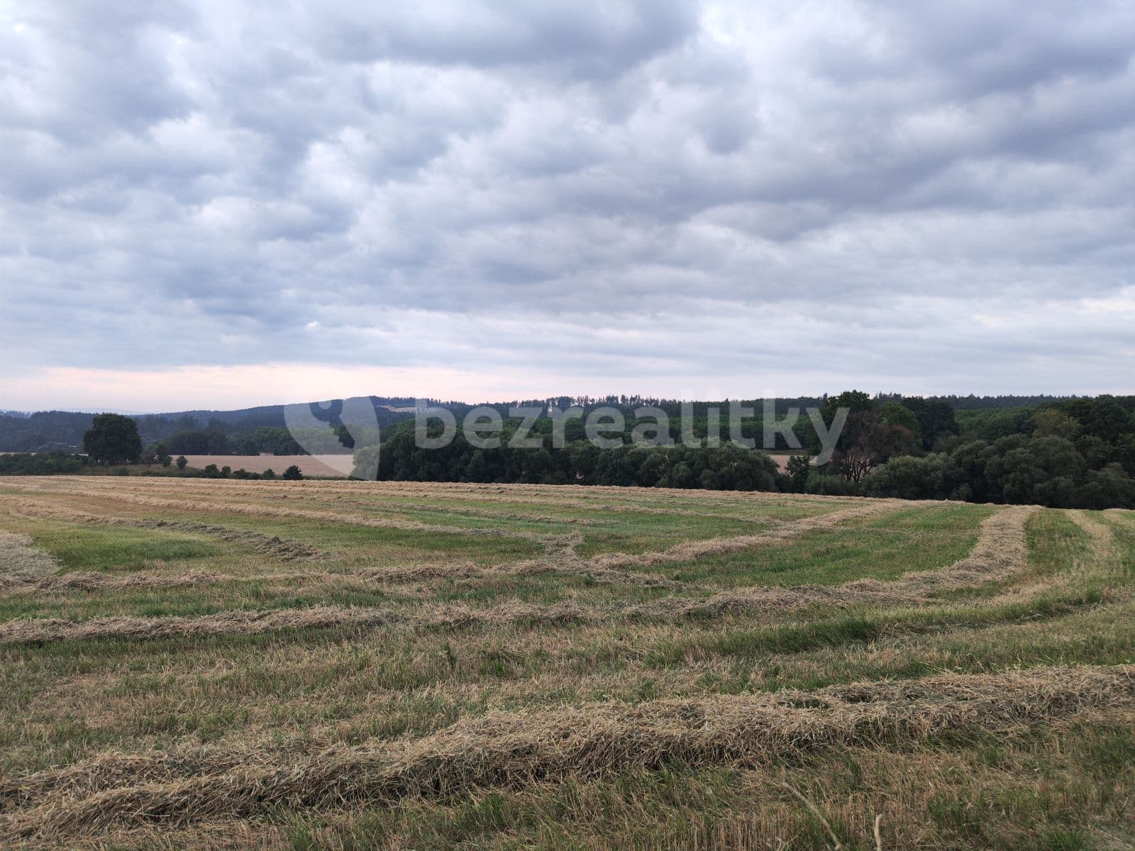 Prenájom bytu 3-izbový 54 m², Tehov, Středočeský kraj Prenájom bytu 3-izbový 54 m², Tehov, Středočeský kraj