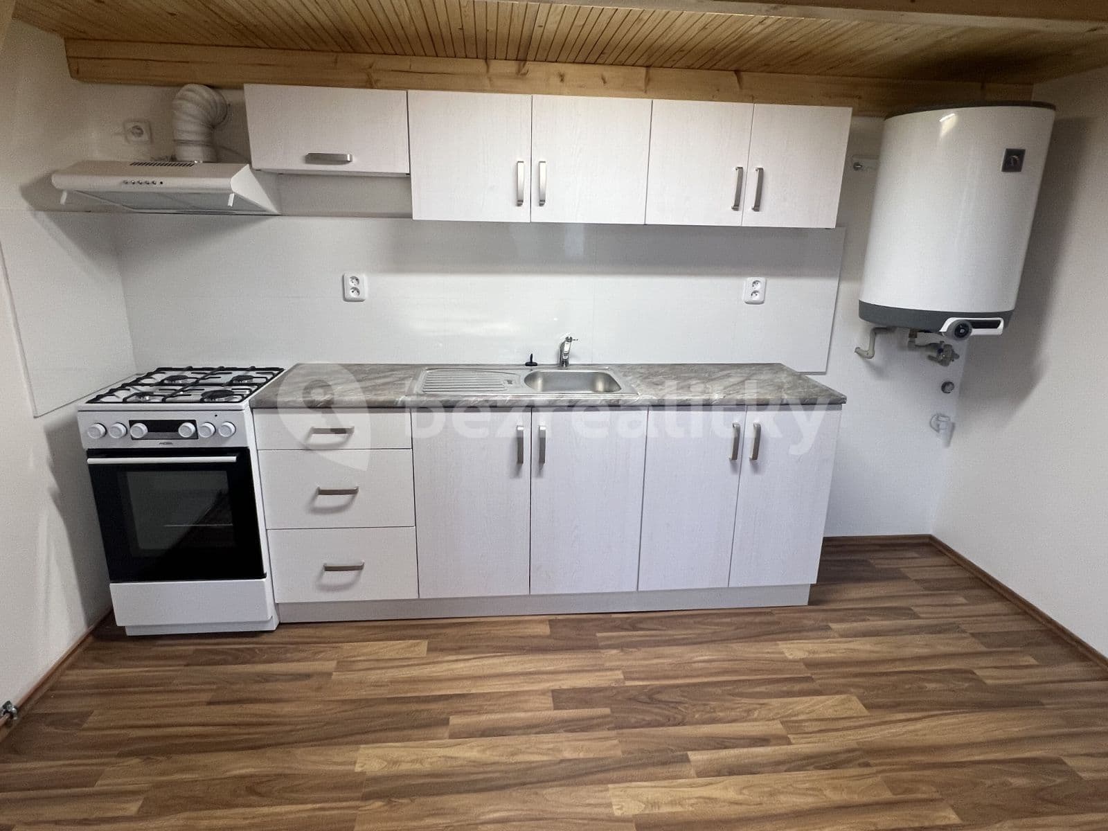 Prenájom bytu 1-izbový 27 m², Kralická, Praha, Praha Prenájom bytu 1-izbový 27 m², Kralická, Praha, Praha