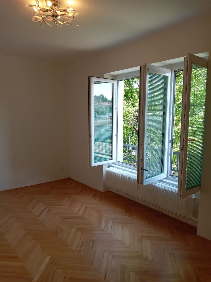 Predaj bytu 2-izbový 70 m², Biskupcova, Praha, Praha Predaj bytu 2-izbový 70 m², Biskupcova, Praha, Praha