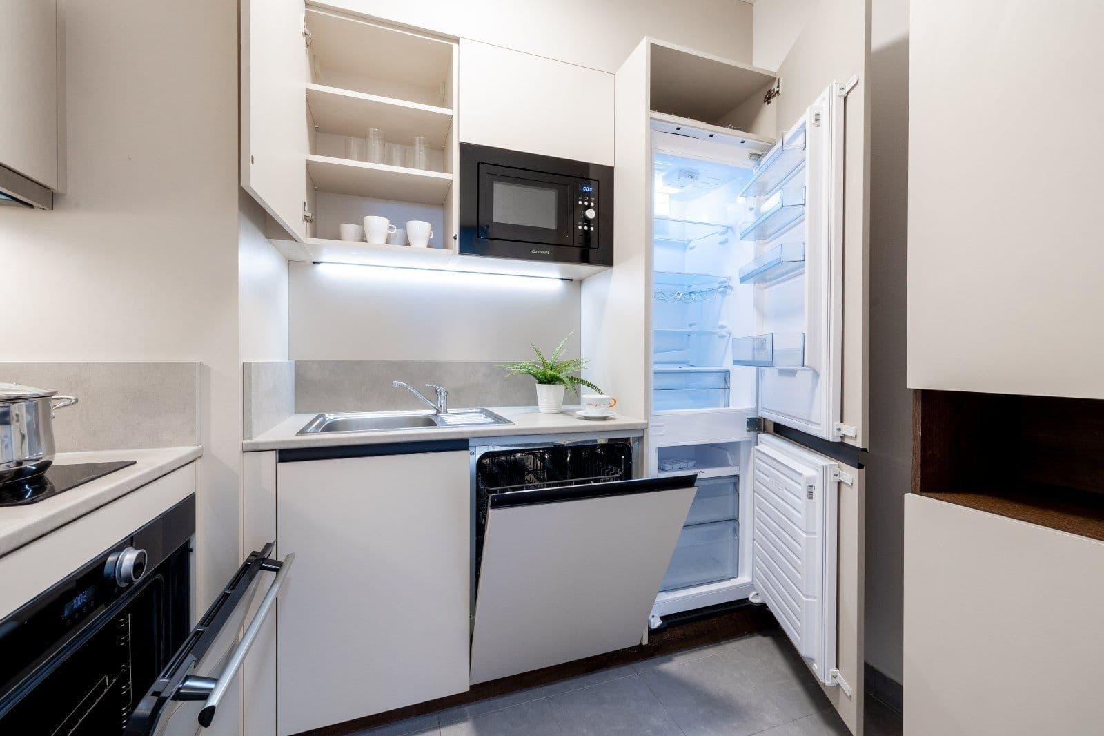 Prenájom bytu 2-izbový 46 m², Magisterská, Plzeň, Plzeňský kraj Prenájom bytu 2-izbový 46 m², Magisterská, Plzeň, Plzeňský kraj