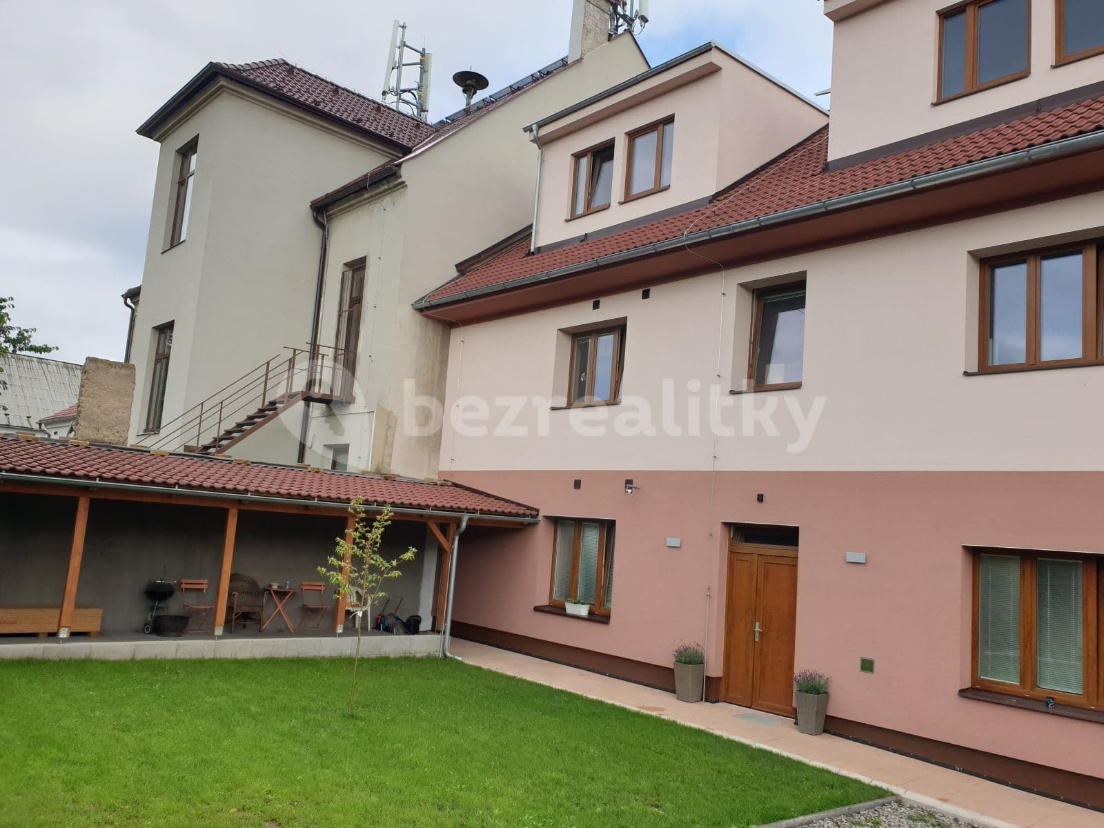 Prenájom bytu 2-izbový 45 m², Vrapická, Kladno, Středočeský kraj Prenájom bytu 2-izbový 45 m², Vrapická, Kladno, Středočeský kraj