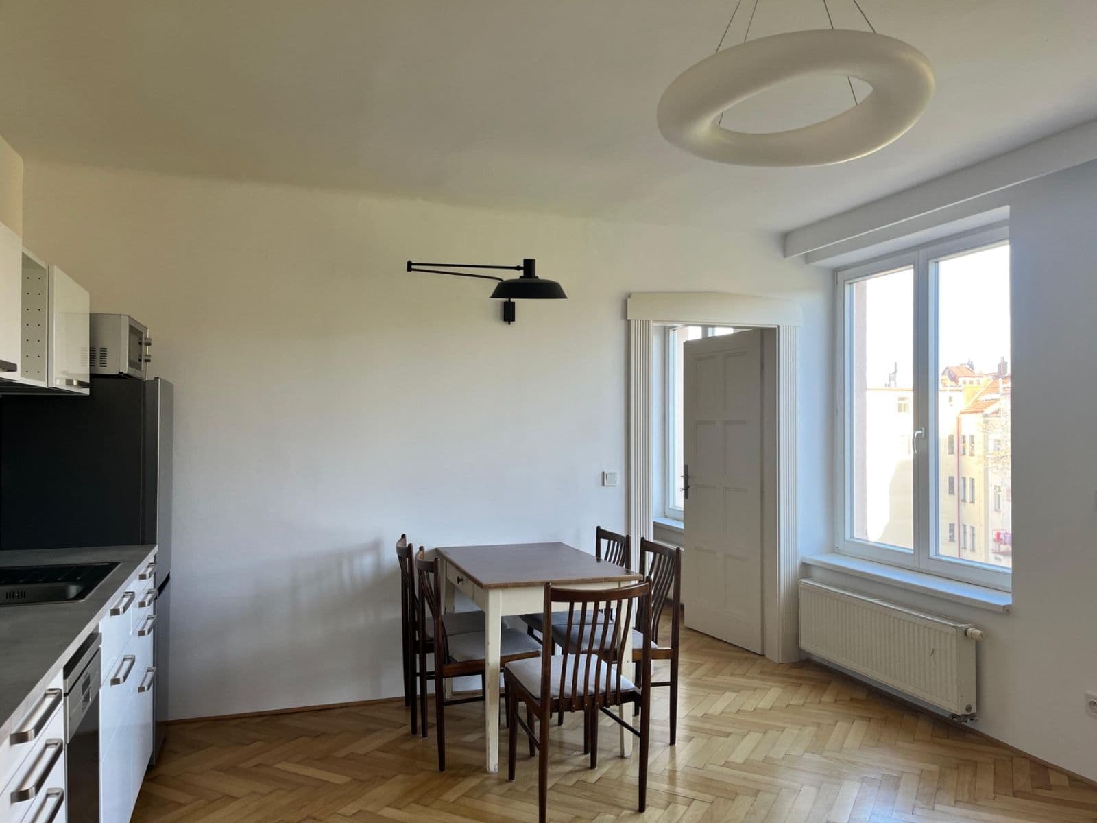 Prenájom bytu 3-izbový 74 m², Veletržní, Praha, Praha Prenájom bytu 3-izbový 74 m², Veletržní, Praha, Praha