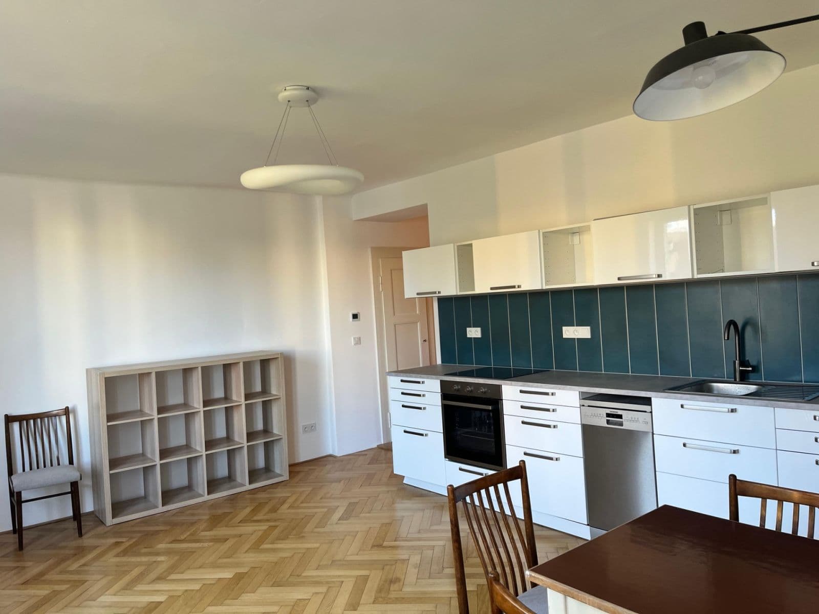 Prenájom bytu 3-izbový 74 m², Veletržní, Praha, Praha Prenájom bytu 3-izbový 74 m², Veletržní, Praha, Praha