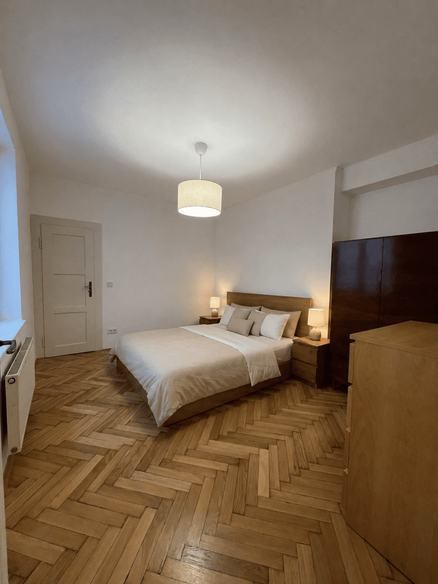 Prenájom bytu 3-izbový 74 m², Veletržní, Praha, Praha Prenájom bytu 3-izbový 74 m², Veletržní, Praha, Praha
