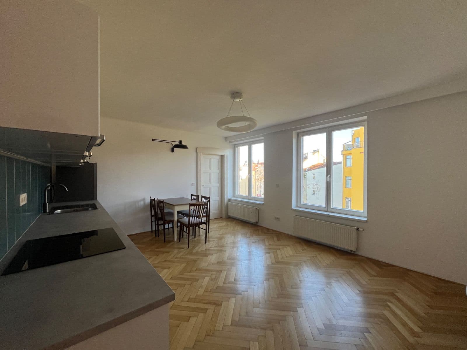 Prenájom bytu 3-izbový 74 m², Veletržní, Praha, Praha Prenájom bytu 3-izbový 74 m², Veletržní, Praha, Praha