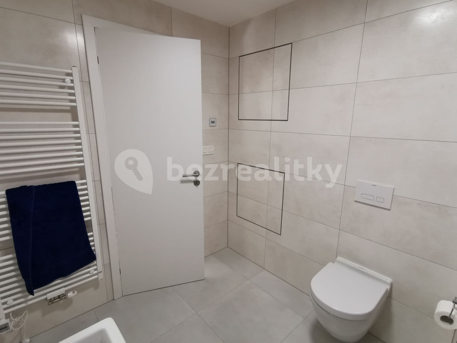 Prenájom bytu 2-izbový 54 m², Piaristická, Nitra, Nitriansky kraj Prenájom bytu 2-izbový 54 m², Piaristická, Nitra, Nitriansky kraj