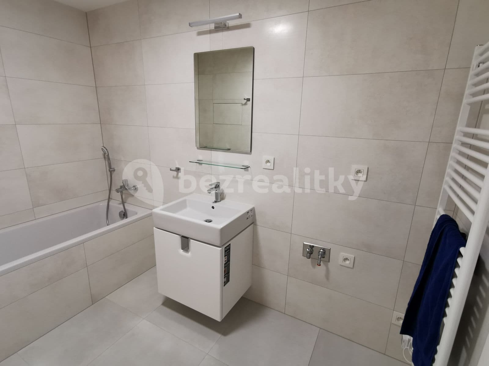 Prenájom bytu 2-izbový 54 m², Piaristická, Nitra, Nitriansky kraj Prenájom bytu 2-izbový 54 m², Piaristická, Nitra, Nitriansky kraj