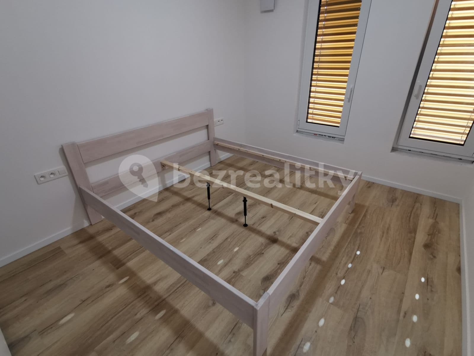 Prenájom bytu 2-izbový 54 m², Piaristická, Nitra, Nitriansky kraj Prenájom bytu 2-izbový 54 m², Piaristická, Nitra, Nitriansky kraj