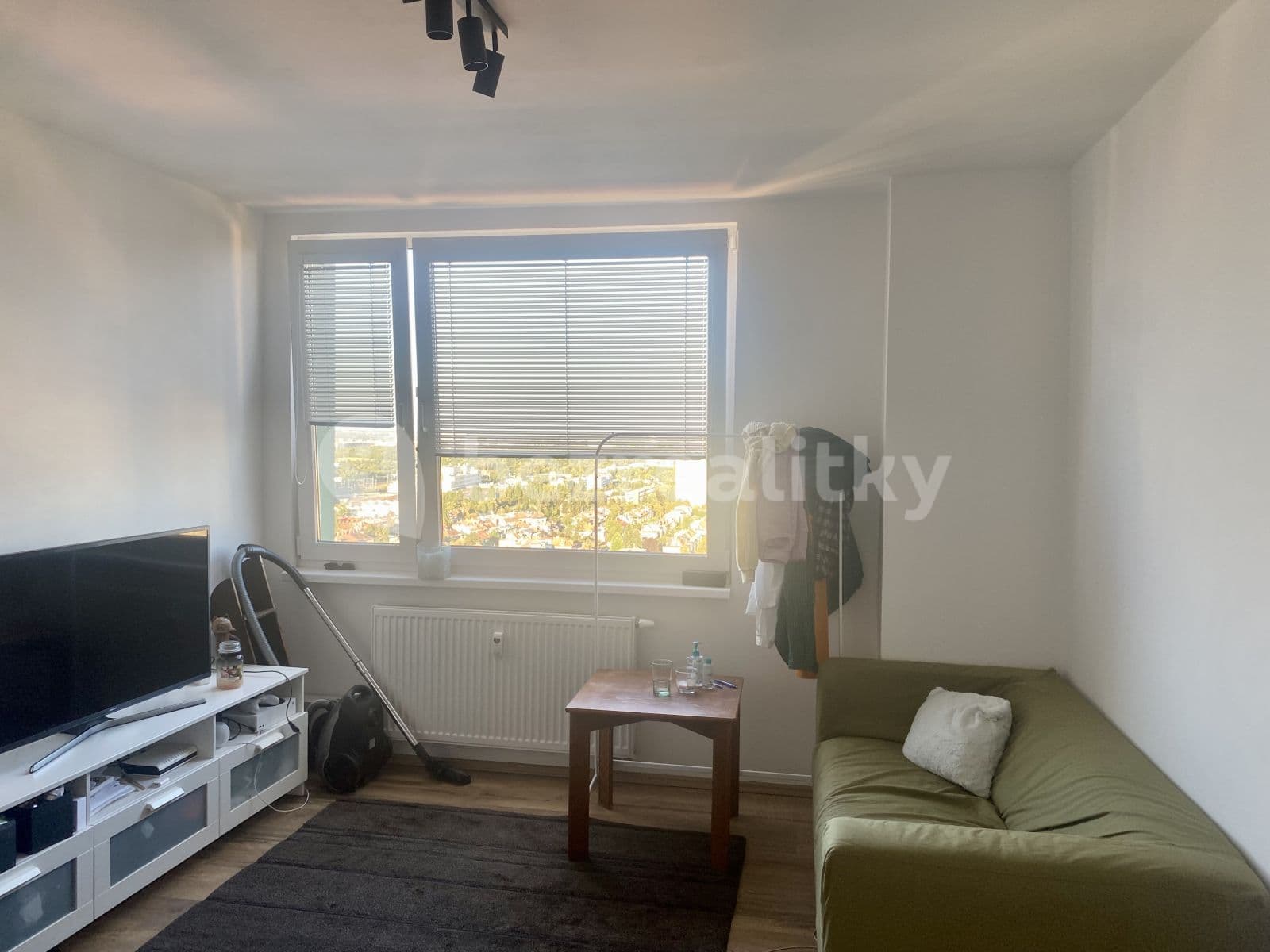 Prenájom bytu 2-izbový 44 m², Jabloňová, Praha, Praha Prenájom bytu 2-izbový 44 m², Jabloňová, Praha, Praha