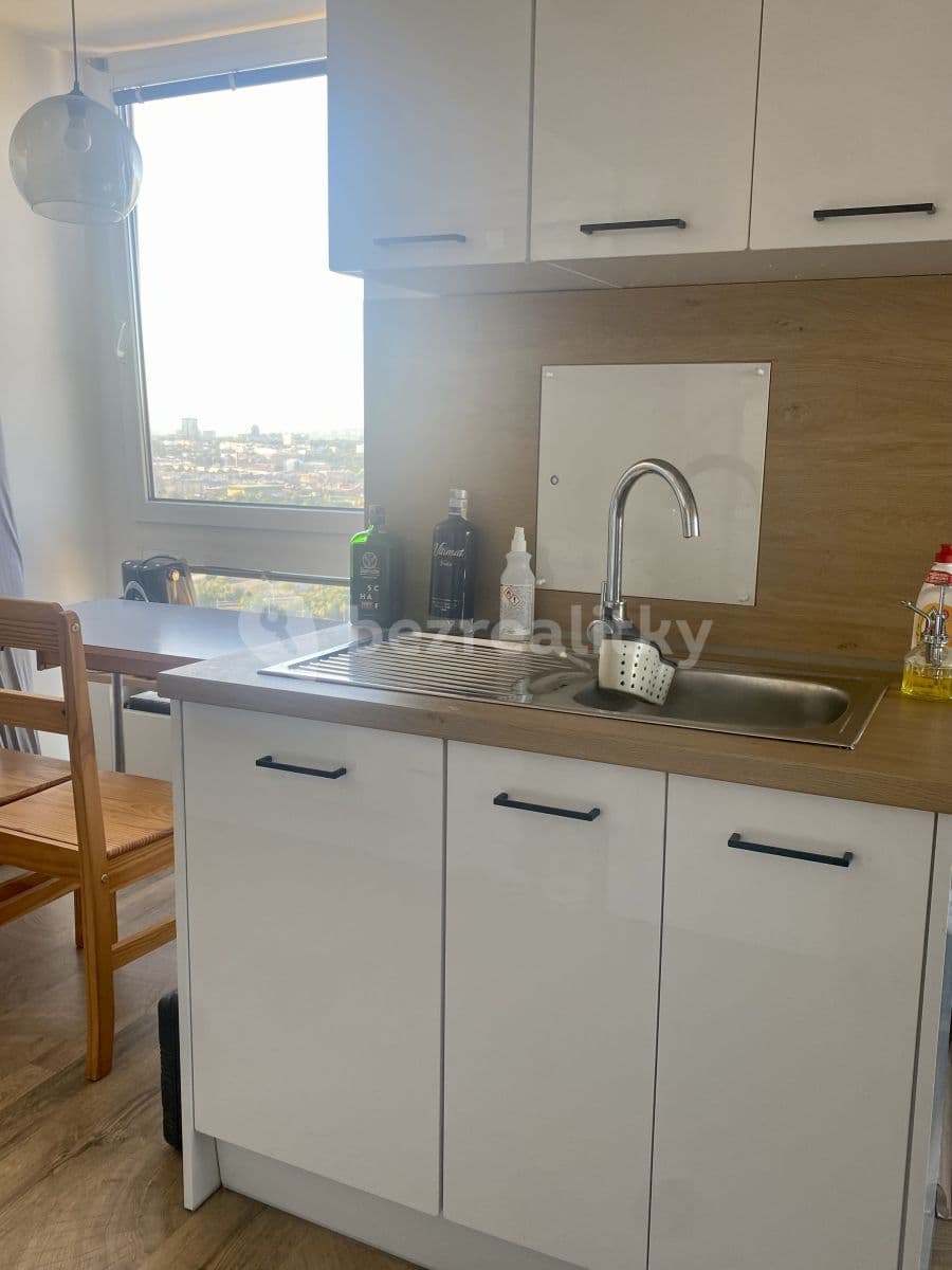 Prenájom bytu 2-izbový 44 m², Jabloňová, Praha, Praha Prenájom bytu 2-izbový 44 m², Jabloňová, Praha, Praha