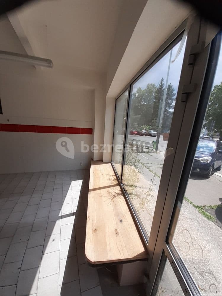 Prenájom nebytového priestoru 50 m², Hollarovo náměstí, Praha, Praha Prenájom nebytového priestoru 50 m², Hollarovo náměstí, Praha, Praha