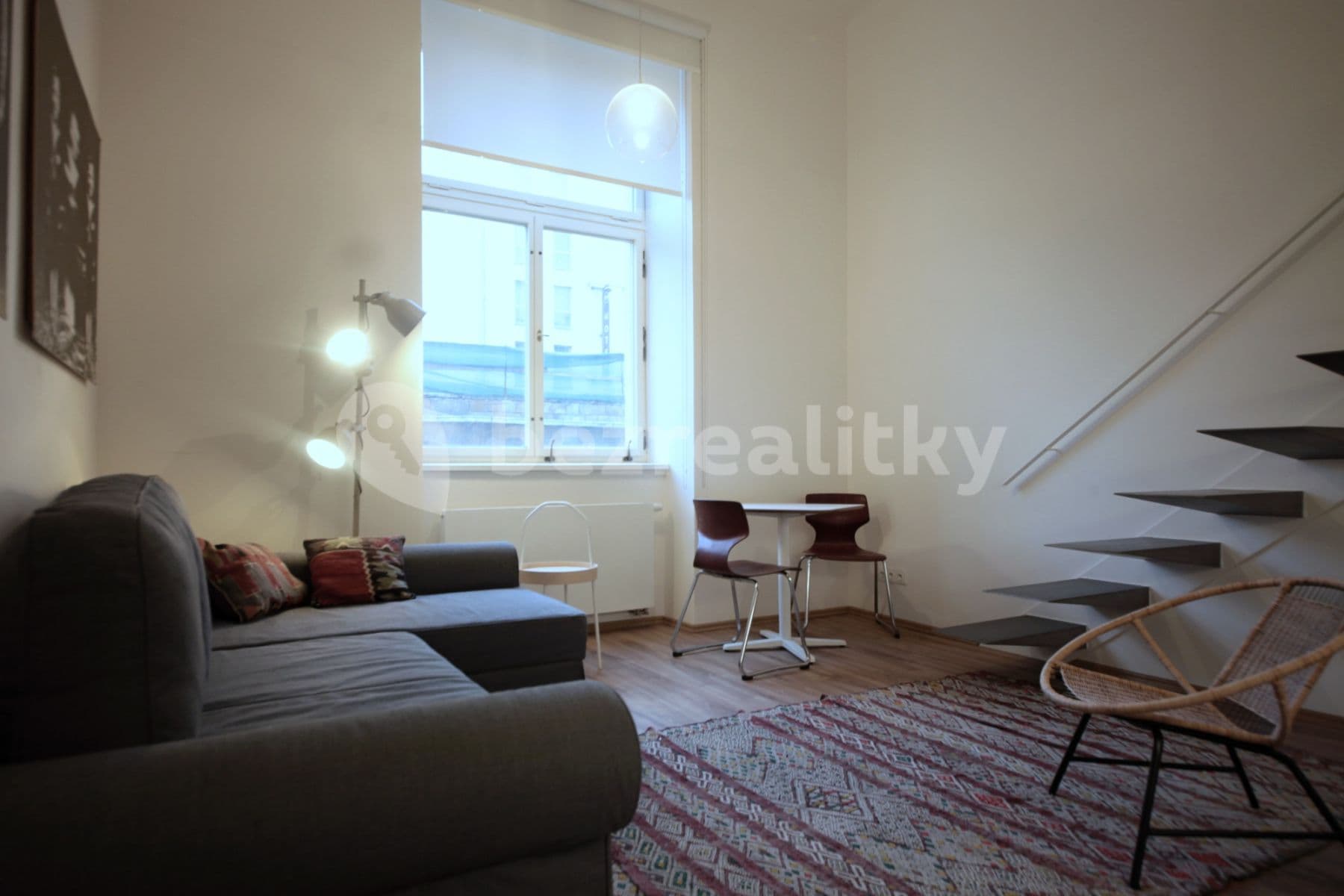 Prenájom bytu 1-izbový 38 m², Prvního pluku, Praha, Praha Prenájom bytu 1-izbový 38 m², Prvního pluku, Praha, Praha