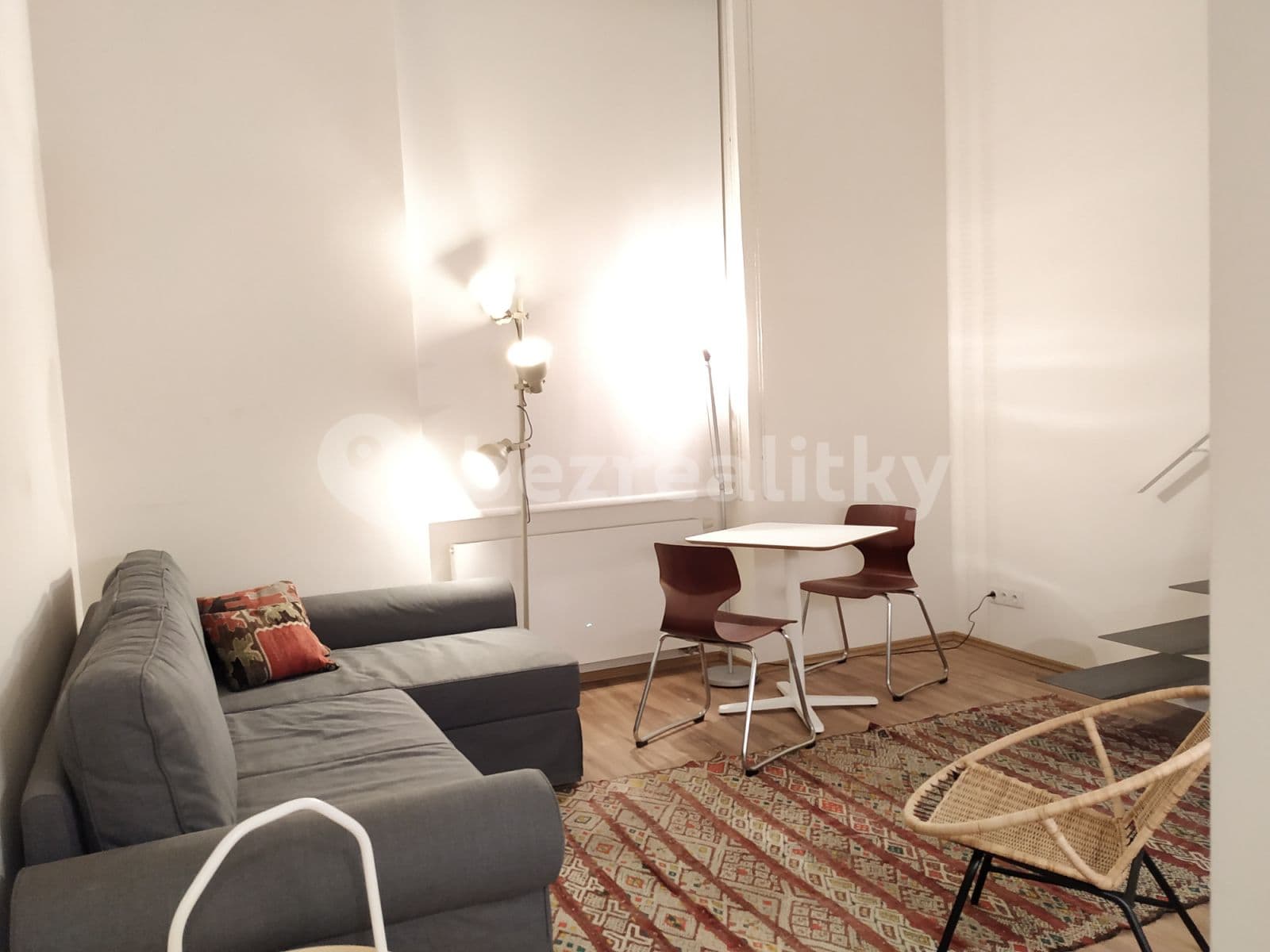 Prenájom bytu 1-izbový 38 m², Prvního pluku, Praha, Praha Prenájom bytu 1-izbový 38 m², Prvního pluku, Praha, Praha