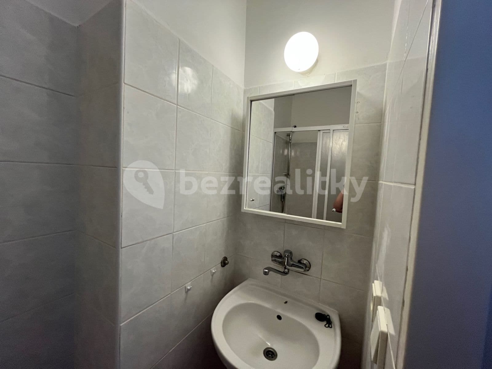 Prenájom bytu 1-izbový 40 m², Kladenská, Praha, Praha Prenájom bytu 1-izbový 40 m², Kladenská, Praha, Praha