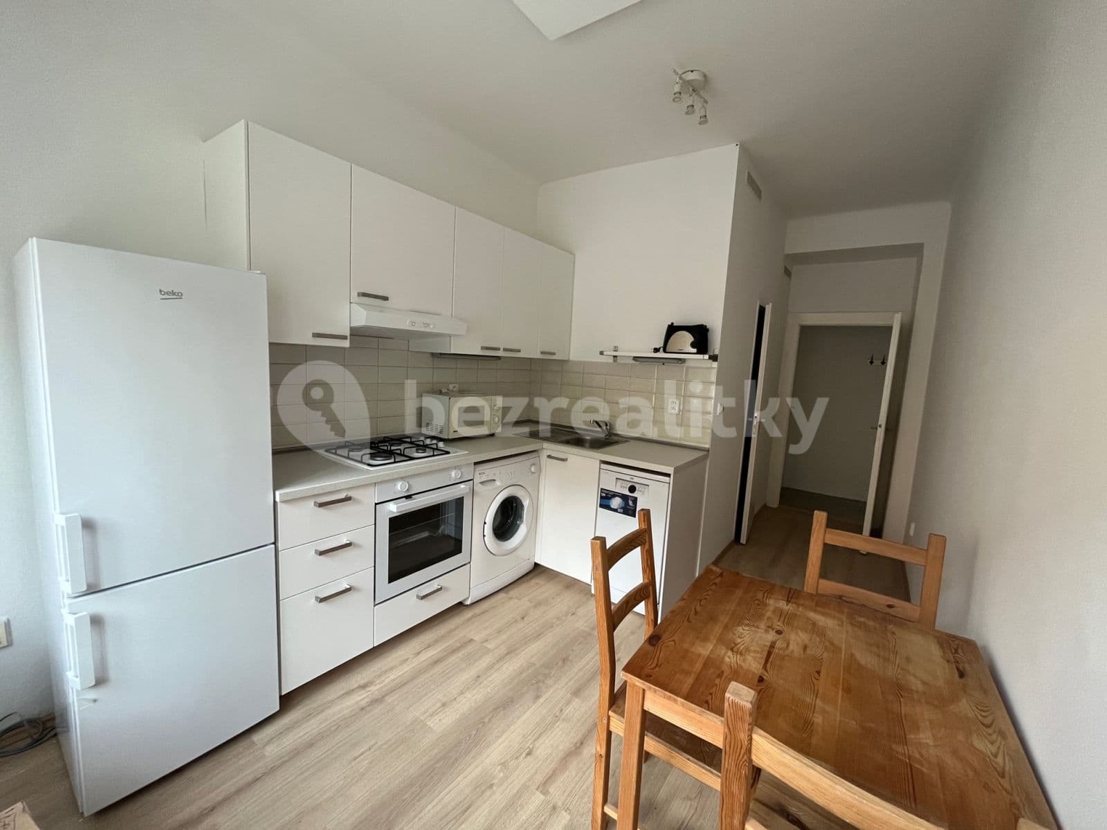 Prenájom bytu 1-izbový 40 m², Kladenská, Praha, Praha Prenájom bytu 1-izbový 40 m², Kladenská, Praha, Praha