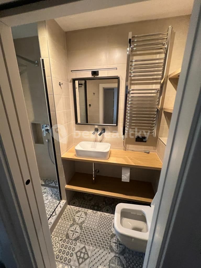 Prenájom bytu 2-izbový 45 m², Sokolovská, Praha, Praha Prenájom bytu 2-izbový 45 m², Sokolovská, Praha, Praha