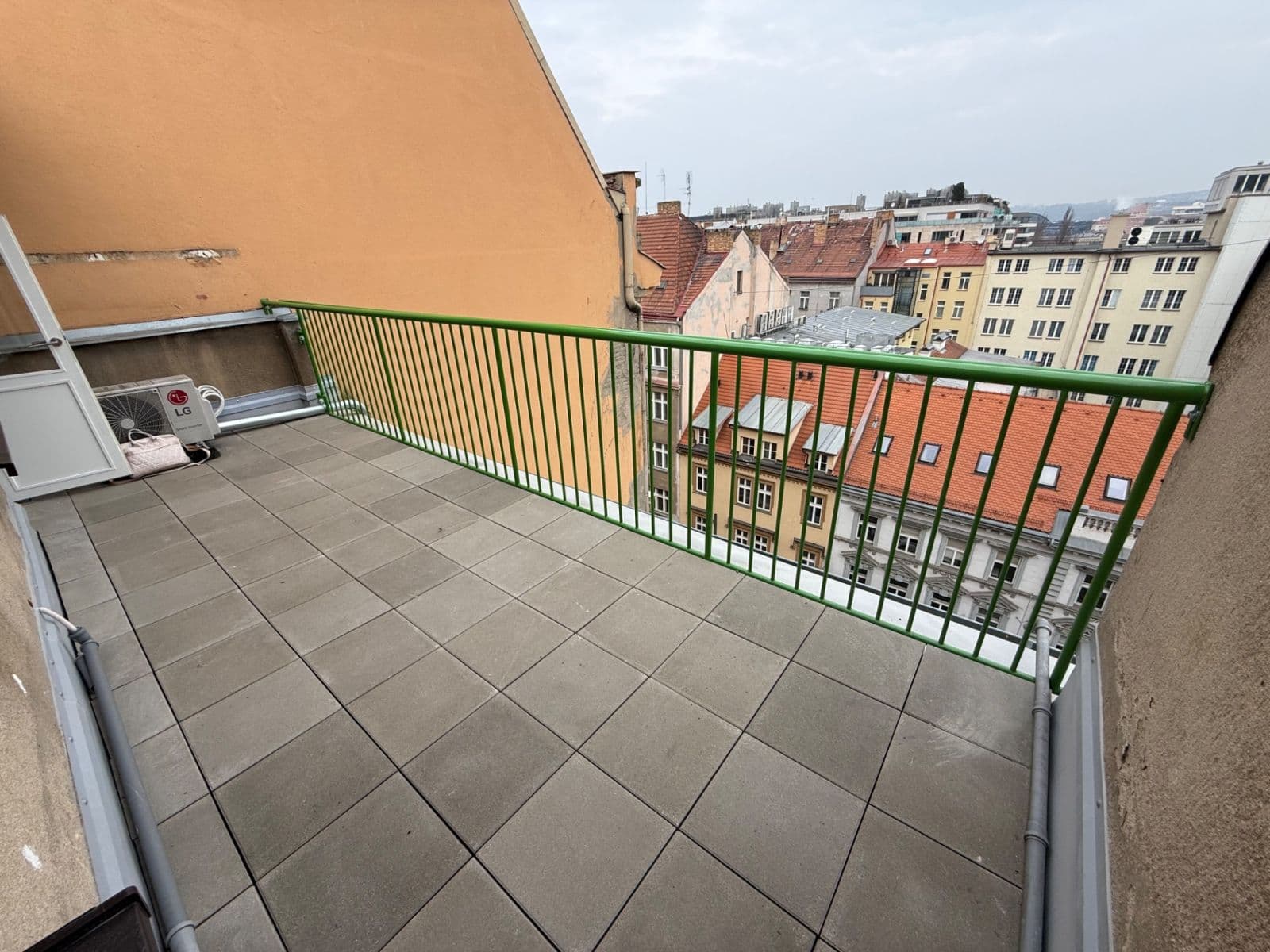 Prenájom bytu 2-izbový 45 m², Sokolovská, Praha, Praha Prenájom bytu 2-izbový 45 m², Sokolovská, Praha, Praha