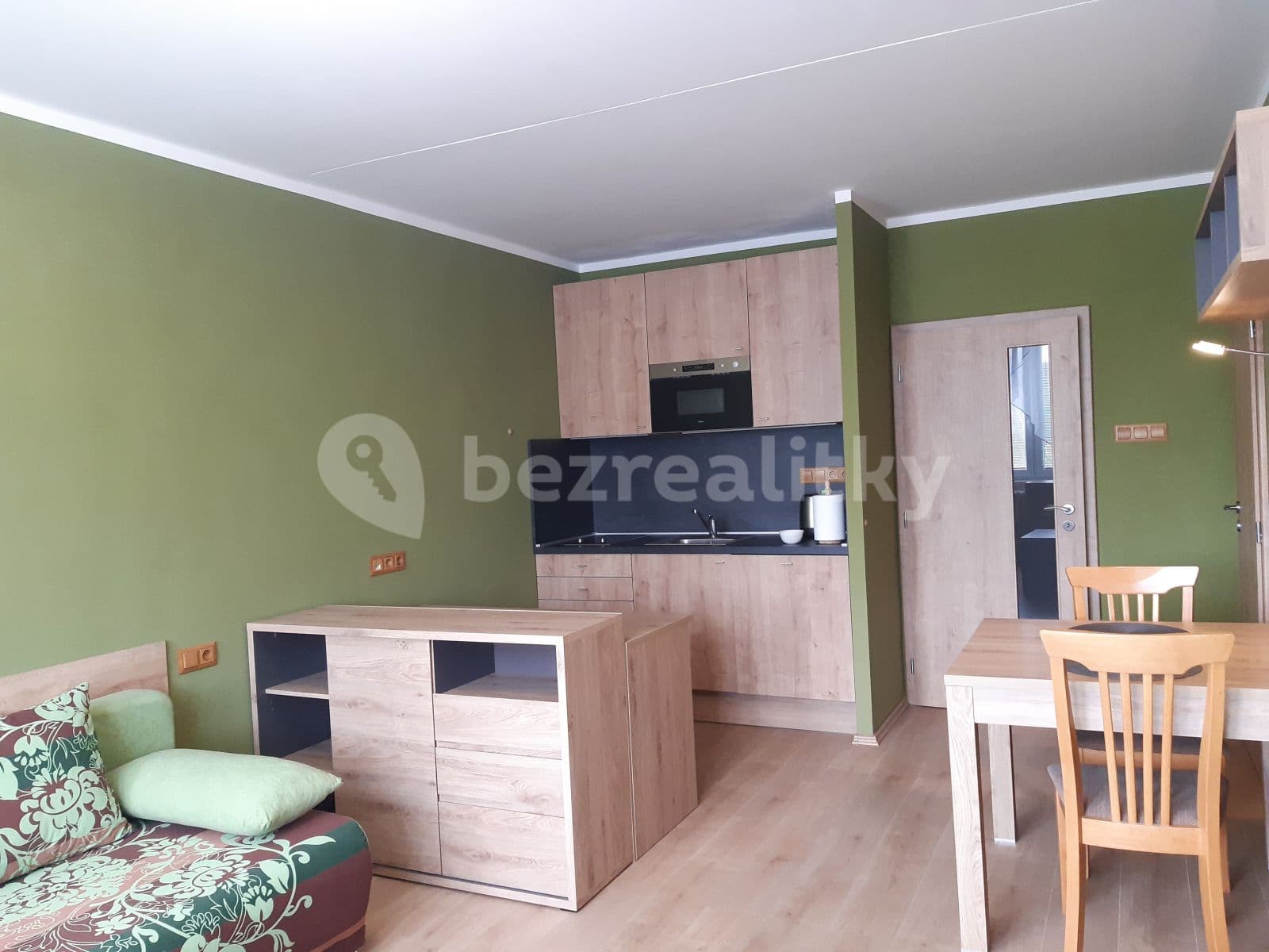 Prenájom bytu 1-izbový 30 m², Vitošská, Praha, Praha Prenájom bytu 1-izbový 30 m², Vitošská, Praha, Praha