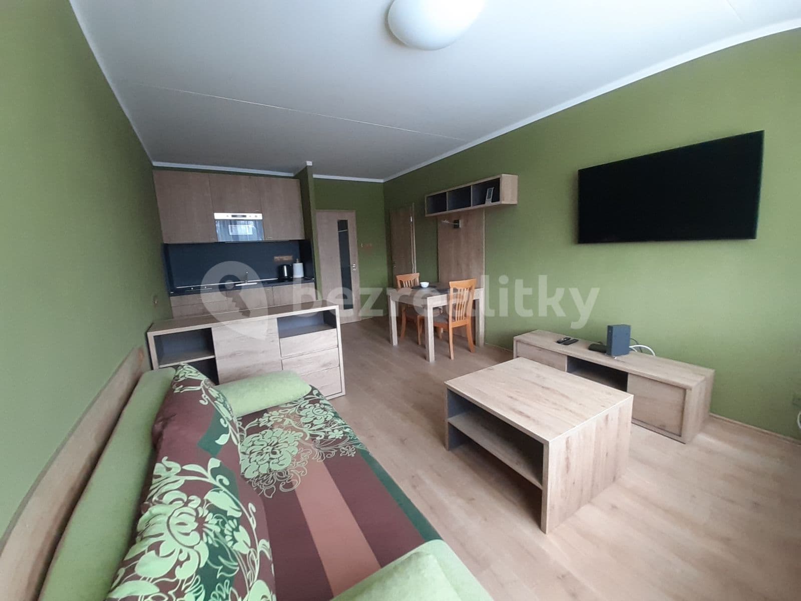 Prenájom bytu 1-izbový 30 m², Vitošská, Praha, Praha Prenájom bytu 1-izbový 30 m², Vitošská, Praha, Praha