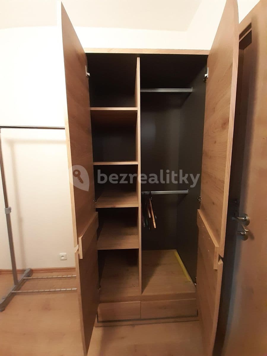 Prenájom bytu 1-izbový 30 m², Vitošská, Praha, Praha Prenájom bytu 1-izbový 30 m², Vitošská, Praha, Praha