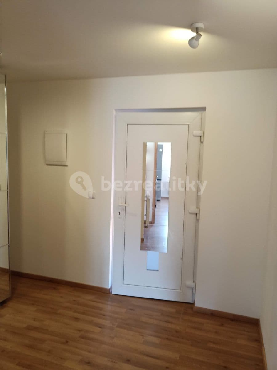 Prenájom bytu 2-izbový 55 m², Velvarská, Horoměřice, Středočeský kraj Prenájom bytu 2-izbový 55 m², Velvarská, Horoměřice, Středočeský kraj