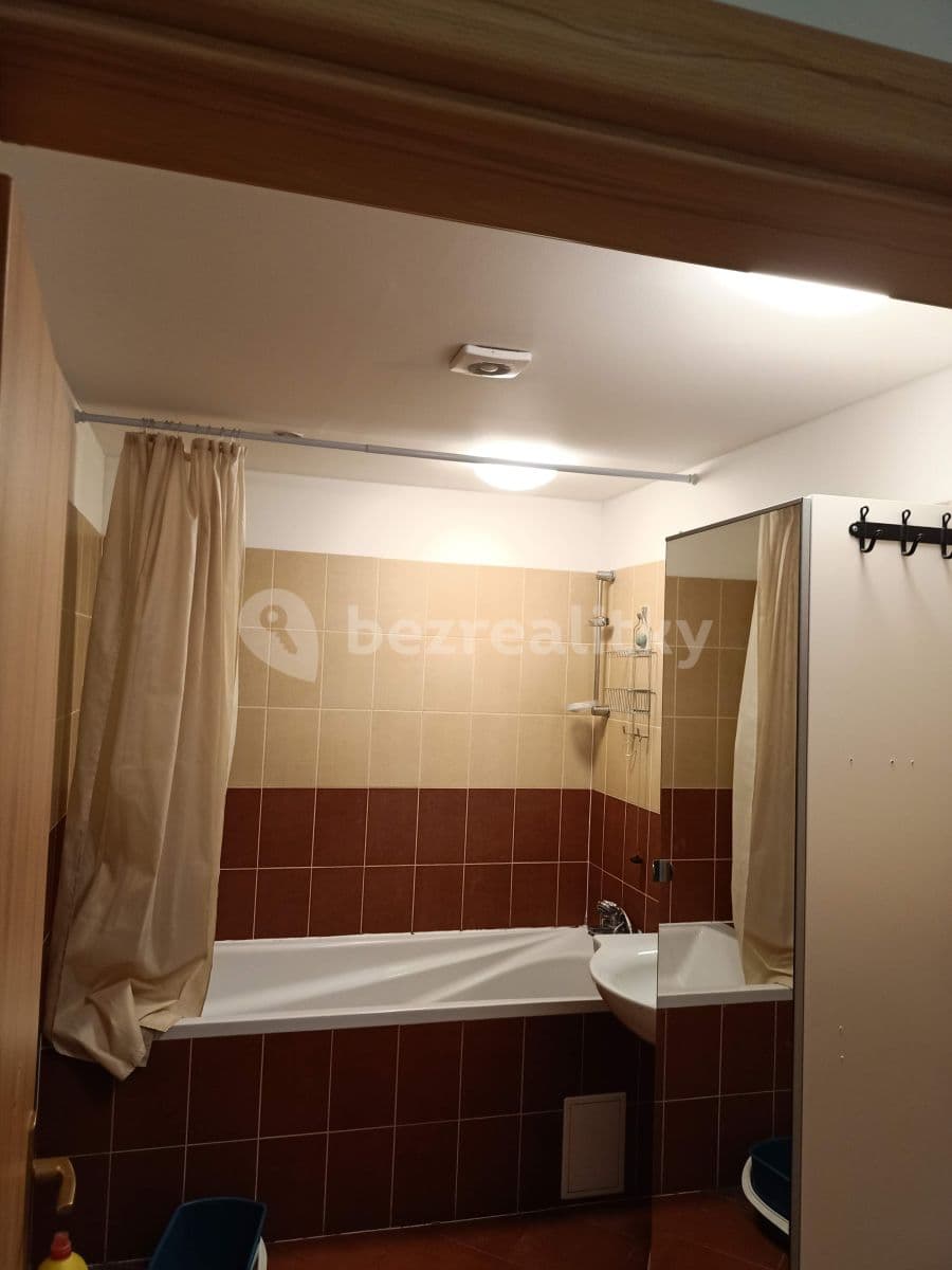 Prenájom bytu 2-izbový 55 m², Velvarská, Horoměřice, Středočeský kraj Prenájom bytu 2-izbový 55 m², Velvarská, Horoměřice, Středočeský kraj