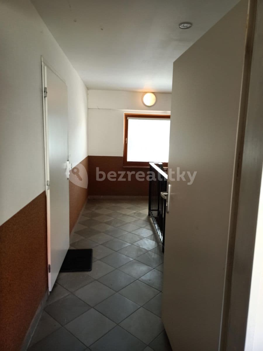 Prenájom bytu 2-izbový 55 m², Velvarská, Horoměřice, Středočeský kraj Prenájom bytu 2-izbový 55 m², Velvarská, Horoměřice, Středočeský kraj