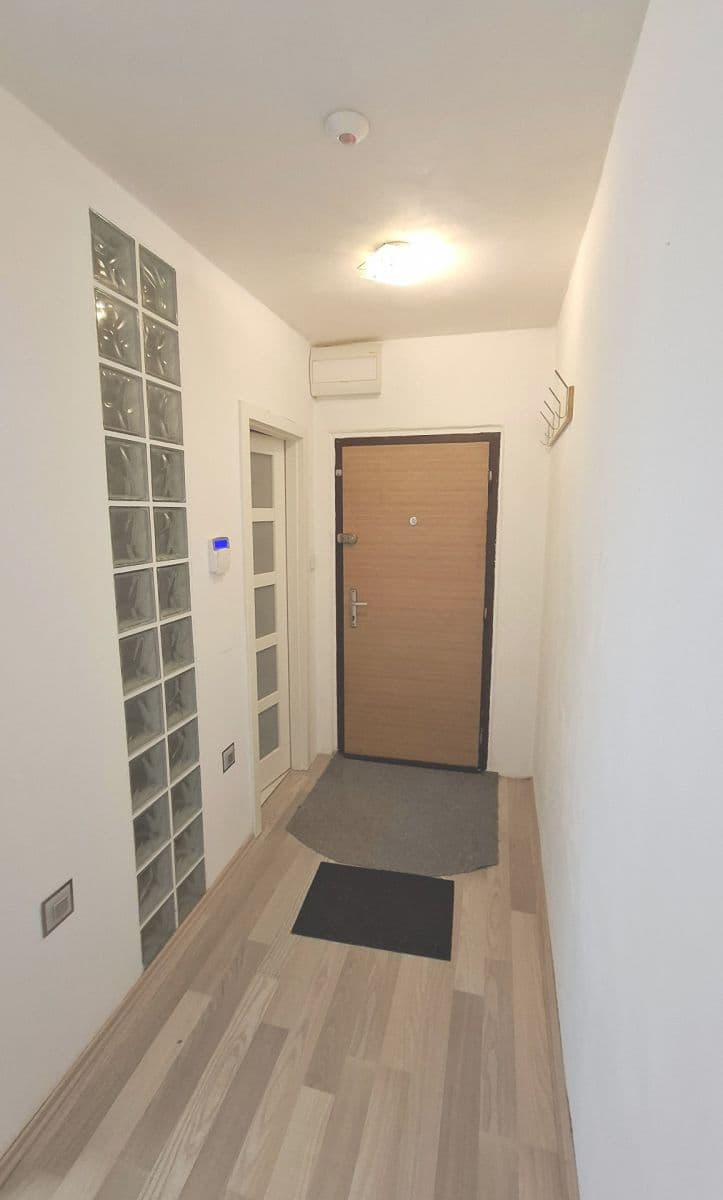 Prenájom bytu 2-izbový 44 m², Havlíčkova, Čerčany, Středočeský kraj Prenájom bytu 2-izbový 44 m², Havlíčkova, Čerčany, Středočeský kraj