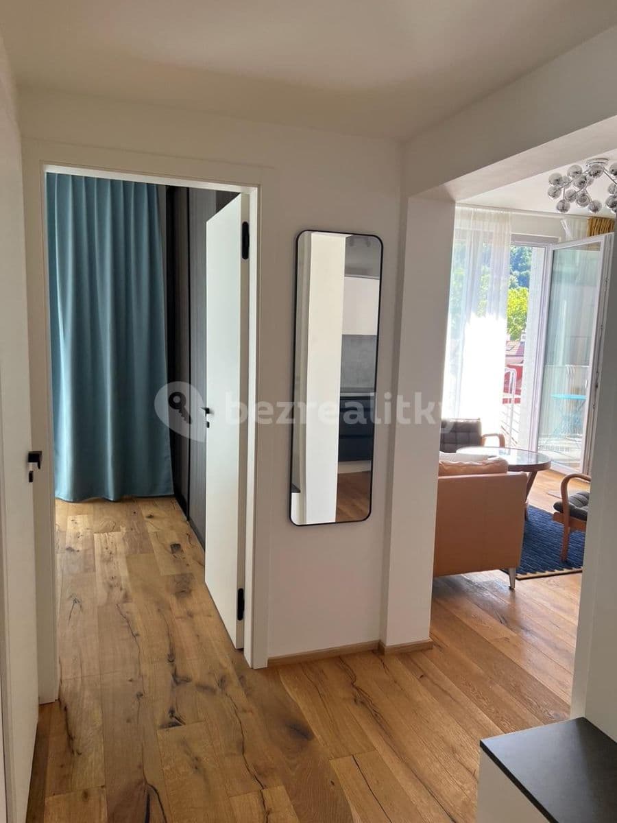 Prenájom bytu 2-izbový 61 m², Křižíkova, Praha, Praha Prenájom bytu 2-izbový 61 m², Křižíkova, Praha, Praha