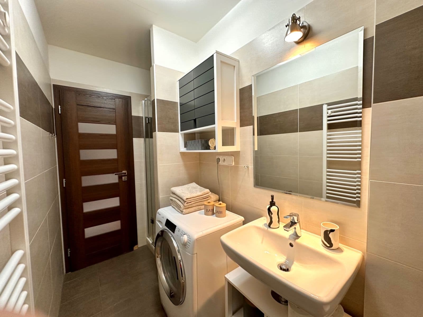 Prenájom bytu 2-izbový 47 m², Drahobejlova, Praha, Praha Prenájom bytu 2-izbový 47 m², Drahobejlova, Praha, Praha
