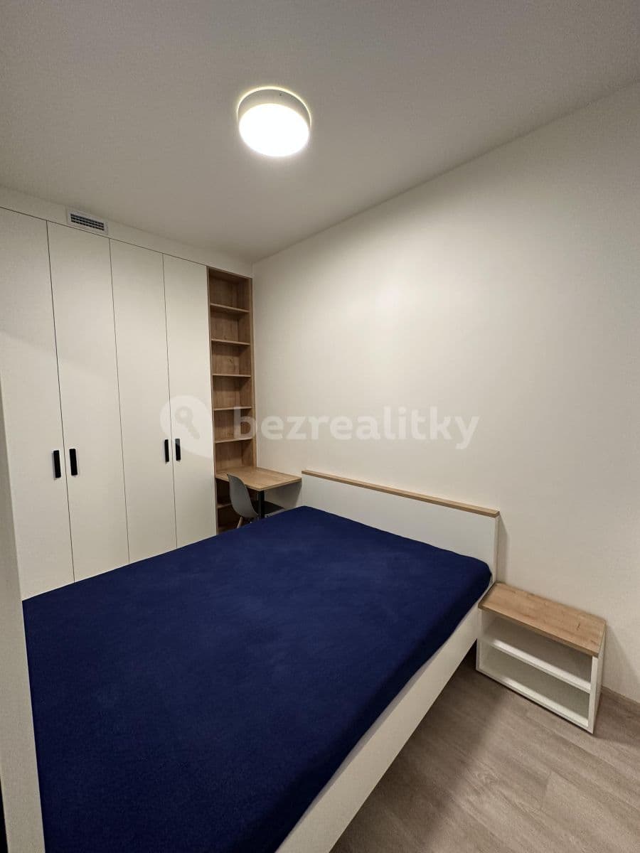 Prenájom bytu 2-izbový 26 m², Mozartova, Praha, Praha