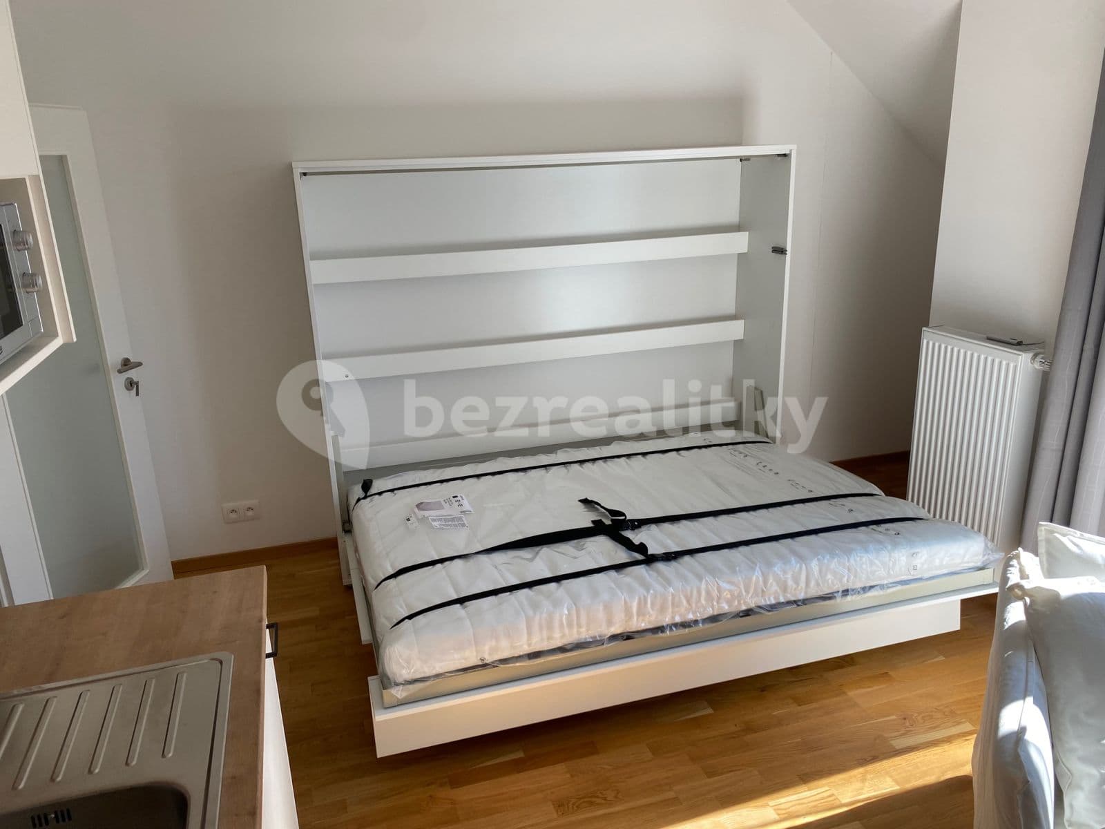 Prenájom bytu 1-izbový 28 m², Na Farkáně Ⅰ, Praha, Praha Prenájom bytu 1-izbový 28 m², Na Farkáně Ⅰ, Praha, Praha
