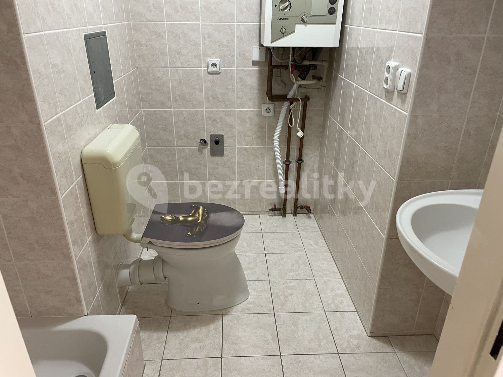 Prenájom bytu 2-izbový 37 m², Lesní, Bílovice nad Svitavou, Jihomoravský kraj Prenájom bytu 2-izbový 37 m², Lesní, Bílovice nad Svitavou, Jihomoravský kraj